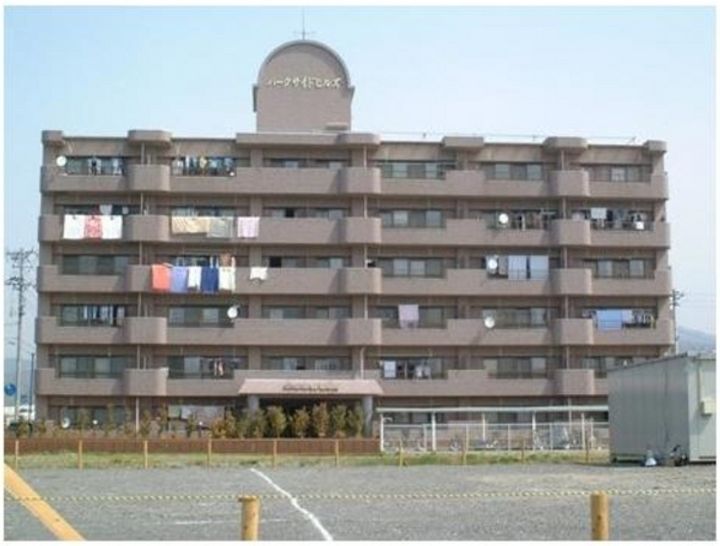 パークサイドヒルズの外観