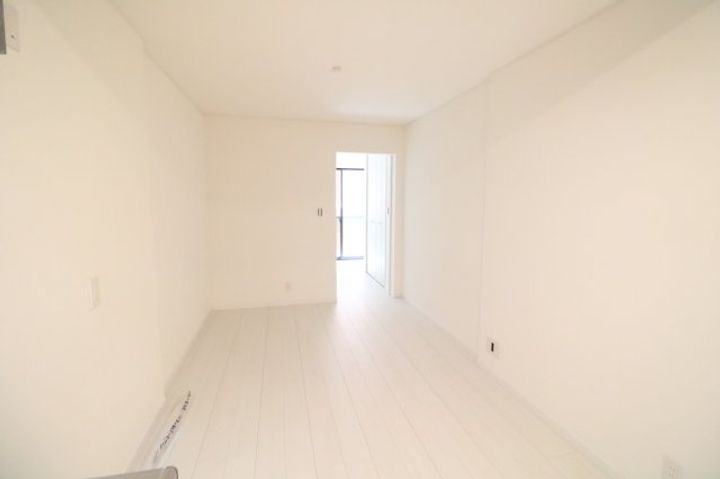 ペルル穴川の居間