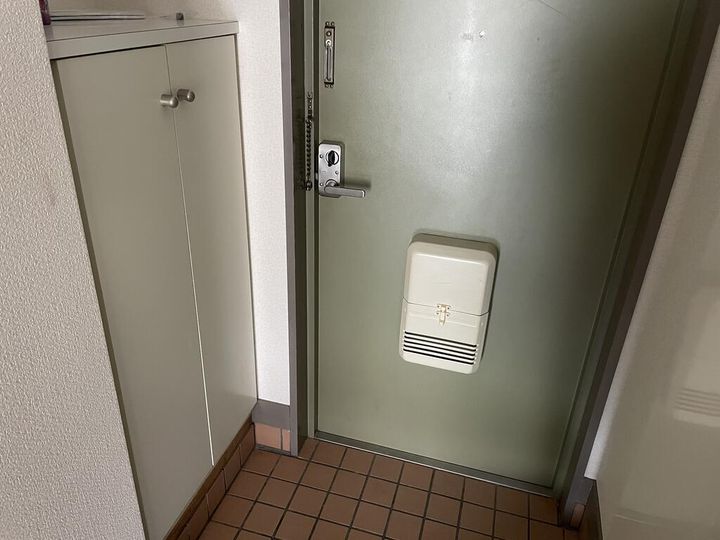 サテライト王子公園の玄関