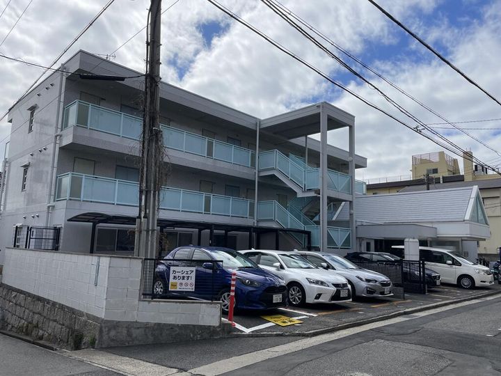 サテライト王子公園の外観