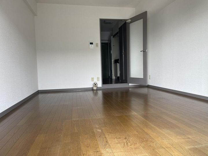 サテライト王子公園の居間