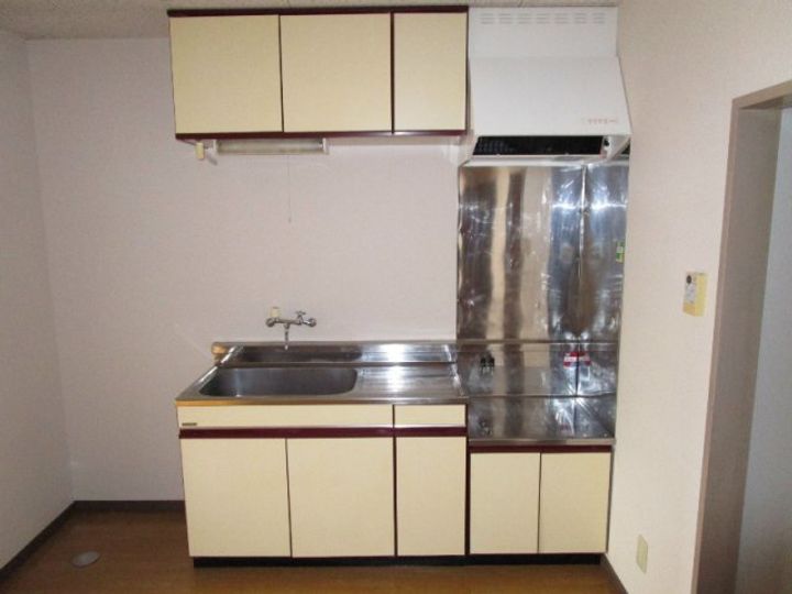 静岡県焼津市西小川2(アパート)の賃貸物件のキッチン