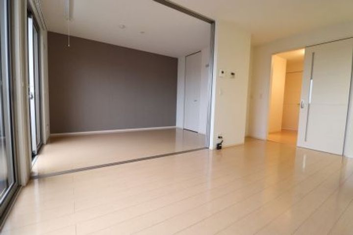 エクレール美濃屋 Cの居間