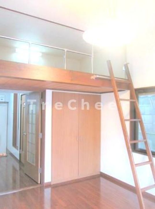 ひばりひるずの居間