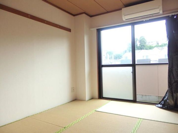 パレス南光の居間