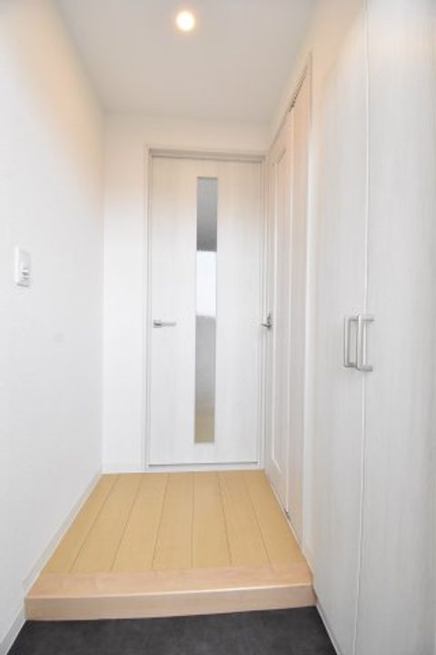 カルム共栄の玄関