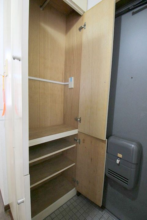 第1木本ビルの玄関