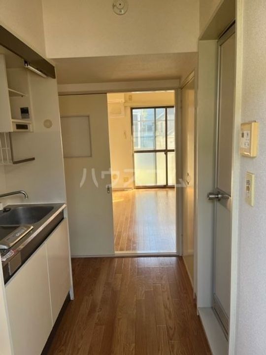 ワンルームフジミの玄関