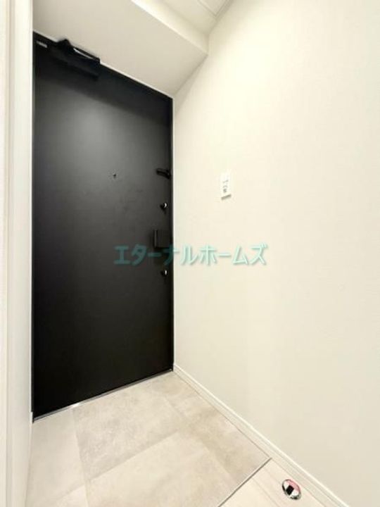 La Perla Yotsuyaの玄関