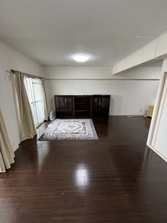 寿ゞやマンションの居間