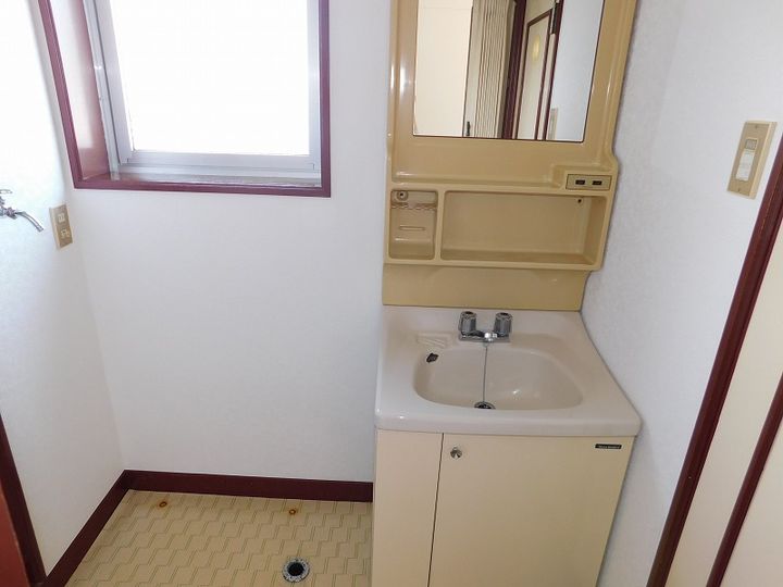 サニービルの内装