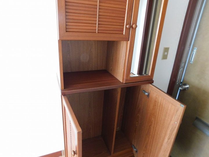 サニービルの内装