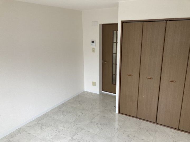 疋田マンションIIの居間