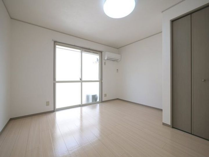 岡山県岡山市北区横井上(アパート)の賃貸物件の居間