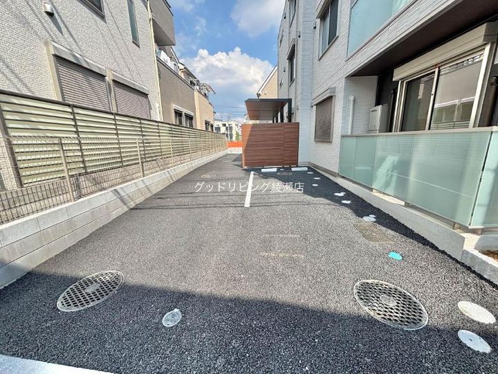 セレスティア西綾瀬の地図