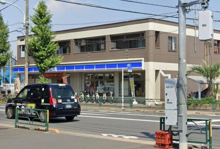 セレスティア西綾瀬の周辺
