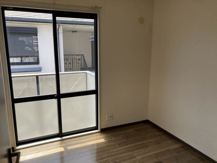 ブリーズ大安寺Aの居間