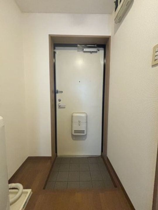ウイング郡元の玄関