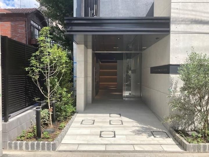 埼玉県川口市幸町2(マンション)の賃貸物件の地図