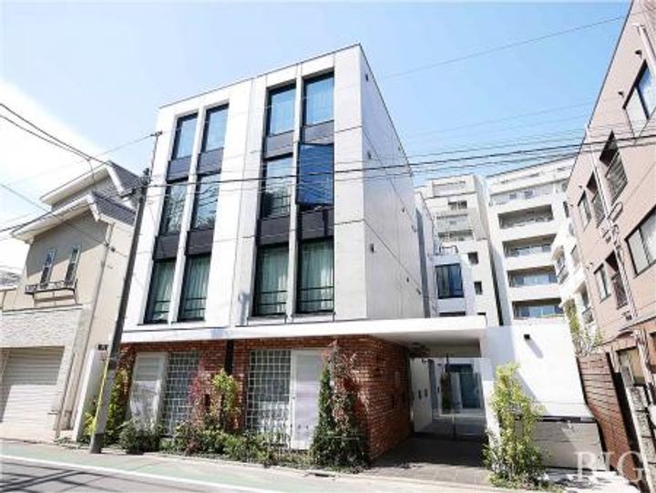 アレーロ駒場東大前の外観