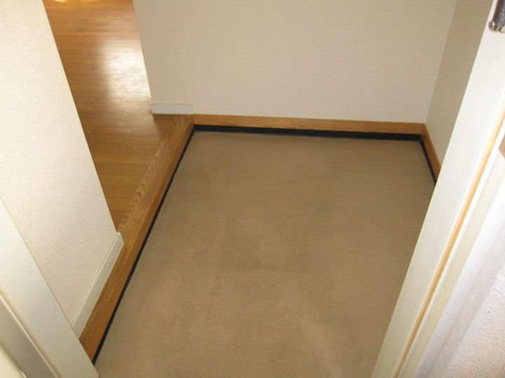 静岡県浜松市中央区佐鳴台2(アパート)の賃貸物件の玄関