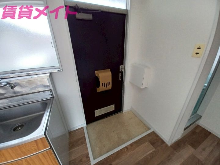 マンションホートクの玄関