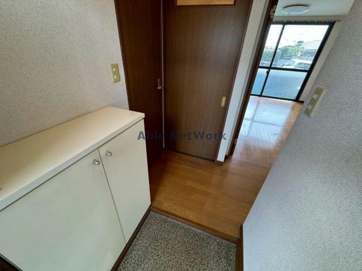 UKハイツIIの玄関