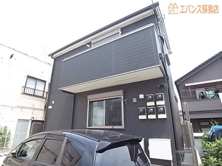 ナリトモ仁戸名Bの外観