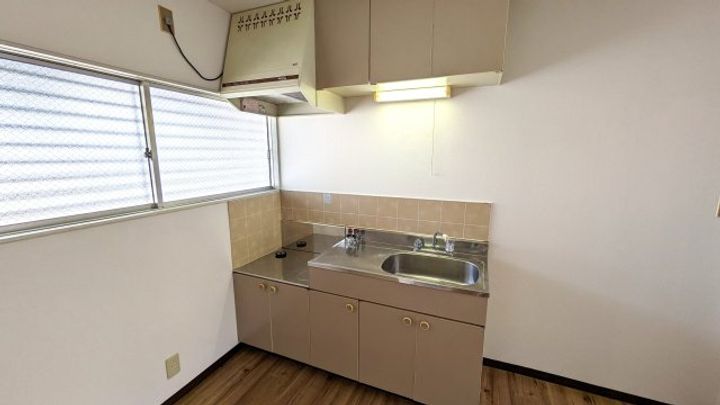 大阪府岸和田市極楽寺町(アパート)の賃貸物件のキッチン