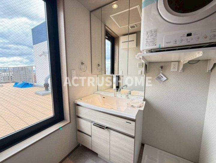 LEGALAND+ABENO SANMEICHOの内装