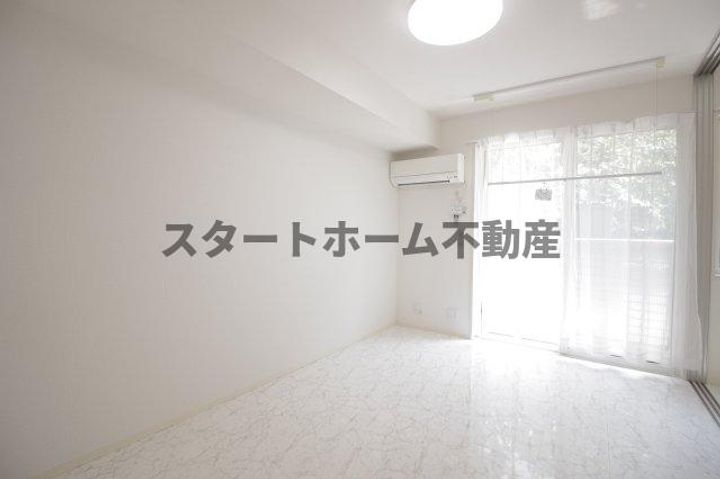 カーサフェリオ南佐古の居間