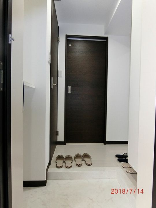 ノーブル橋本の玄関