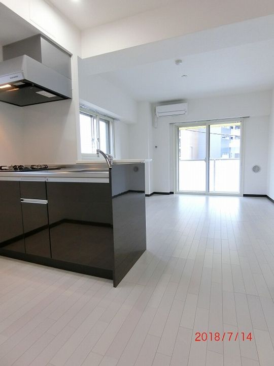 ノーブル橋本の居間