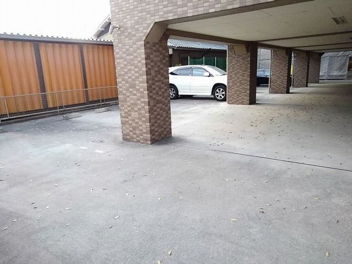 プレシャスコートの地図