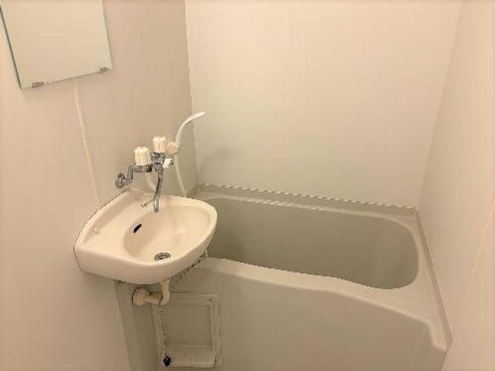 レオパレスフレアの風呂