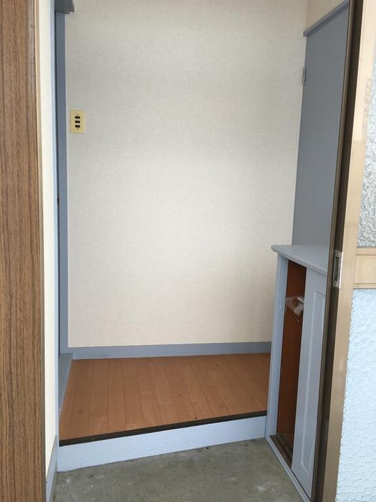 北海道札幌市手稲区手稲本町三条1(アパート)の賃貸物件の玄関