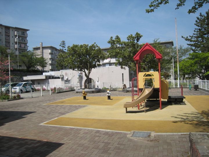 UR逆瀬川の地図