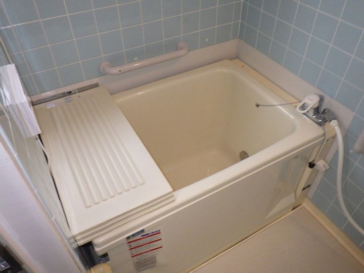 UR逆瀬川の風呂