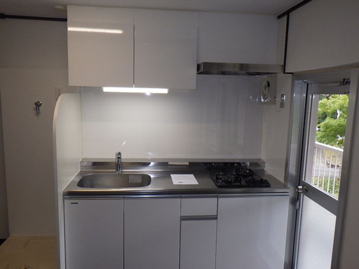 UR逆瀬川のキッチン