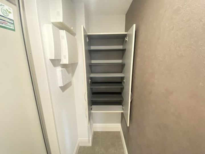 ロイヤルタウン八戸の玄関