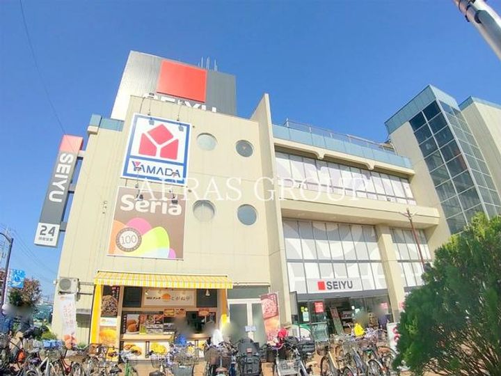 プレミール・サンクの周辺