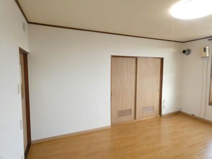 ハイツK・Iの居間