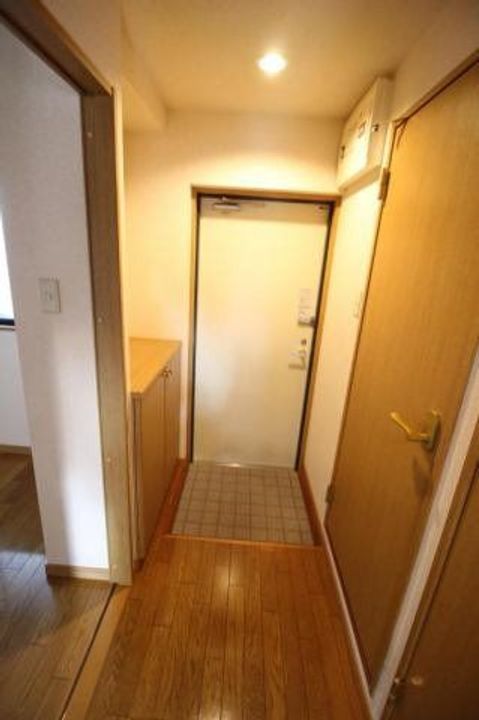 アステル西条 Cの玄関