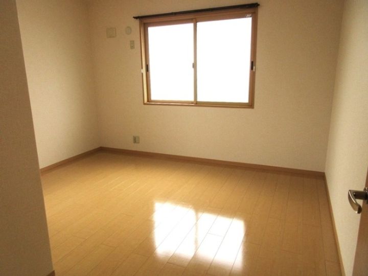 ヒルズ・加茂川IIの内装