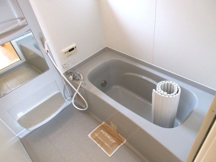 ヒルズ・加茂川IIの風呂