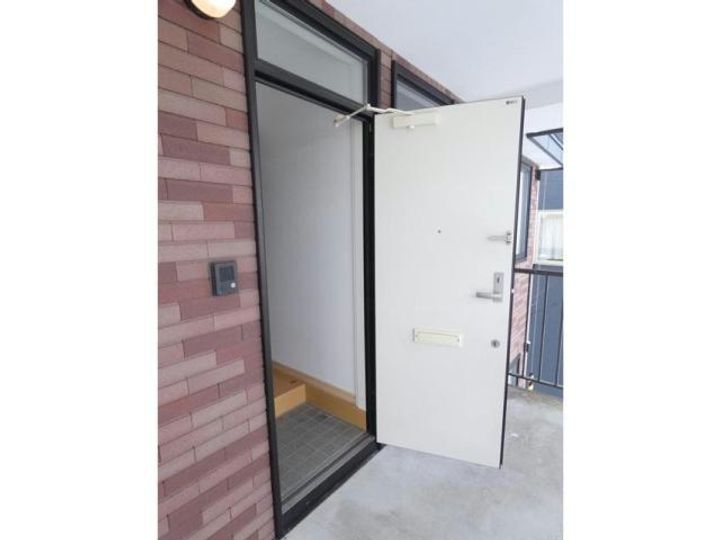 clover house(クローバーハウス)の玄関