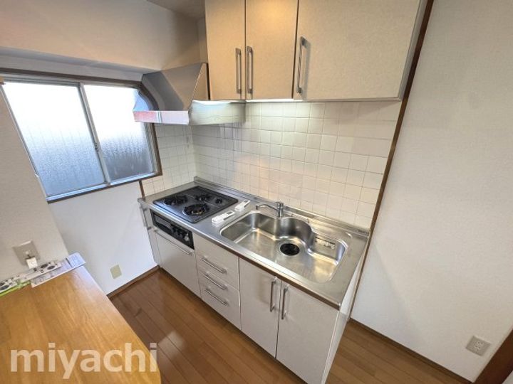 徳島県徳島市沖浜3(マンション)の賃貸物件のキッチン