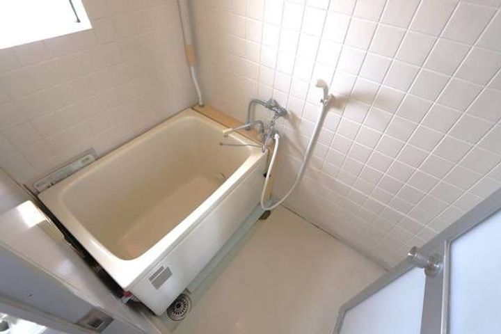 兵庫県三木市志染町西自由が丘2(マンション)の賃貸物件の風呂