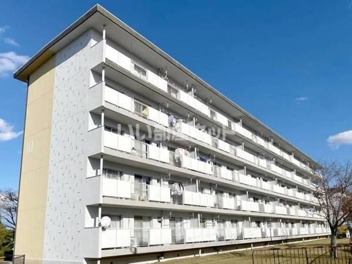 兵庫県三木市志染町西自由が丘2(マンション)の賃貸物件の外観