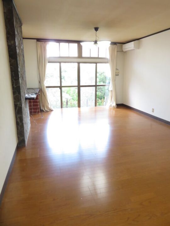 島根県益田市元町(一戸建)の賃貸物件の居間